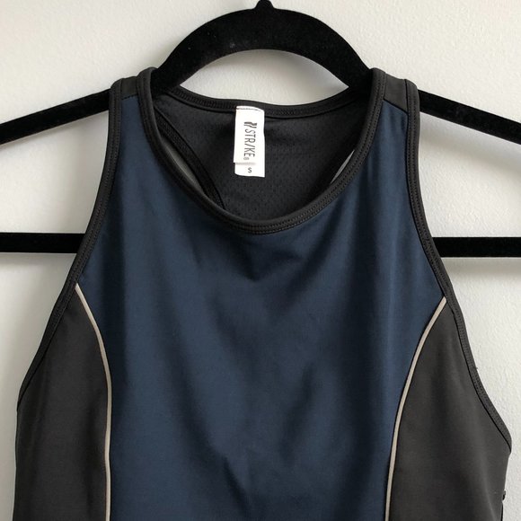 🍀SALE🍀STRIKE//MVMNT Medium Support Sports Bra - Picture 8 of 8